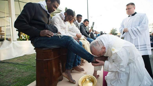 pope washing f...
